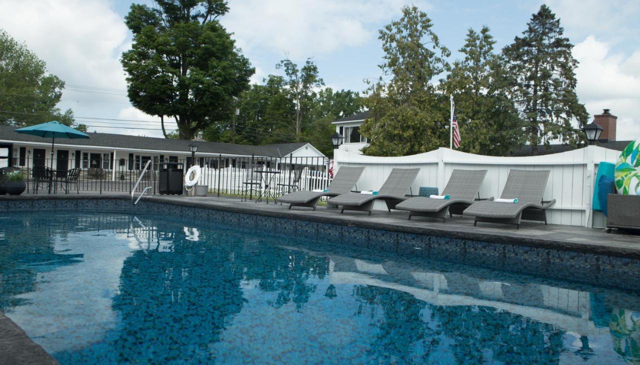 Knotty Pine Motel Bennington Bagian luar foto